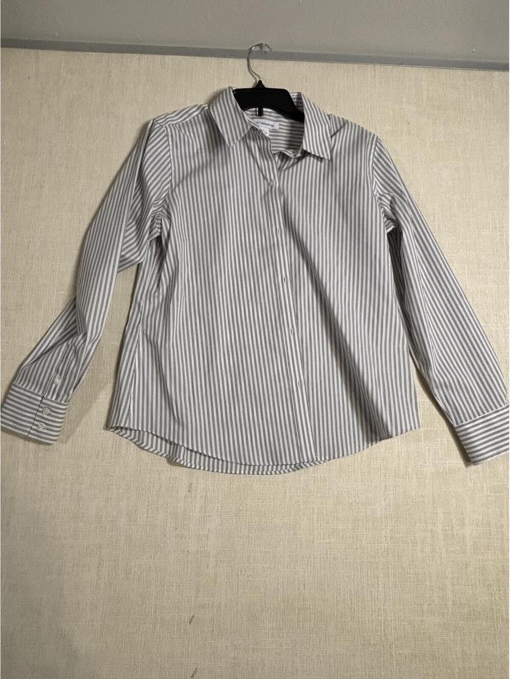Liz Claiborne Women's Striped Button-Up Shirt Large